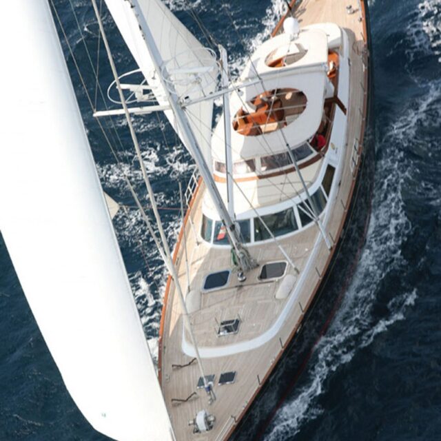Gitana Sailing Yacht 02