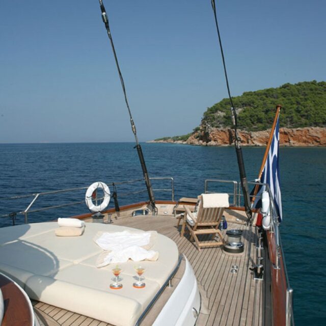 Gitana Sailing Yacht 03