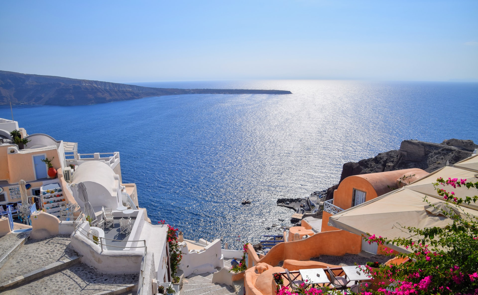 Luxury Cruise In Santorini