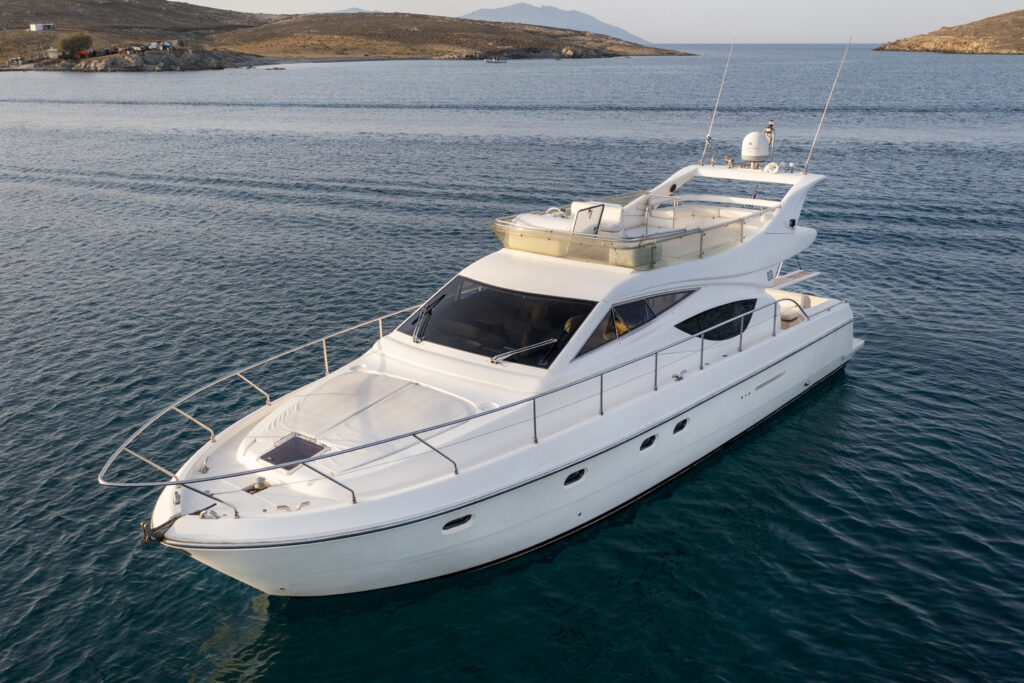 crewed motor yacht charter greece